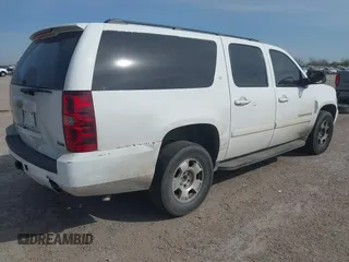 2008 Chevrolet Suburban LT w/3LT with VIN 1GNFK16388J108746, listed as a IAAI auction lot 41869151 with 274,851 mi miles. Bid and sale history available at carsss.com. Image 4.