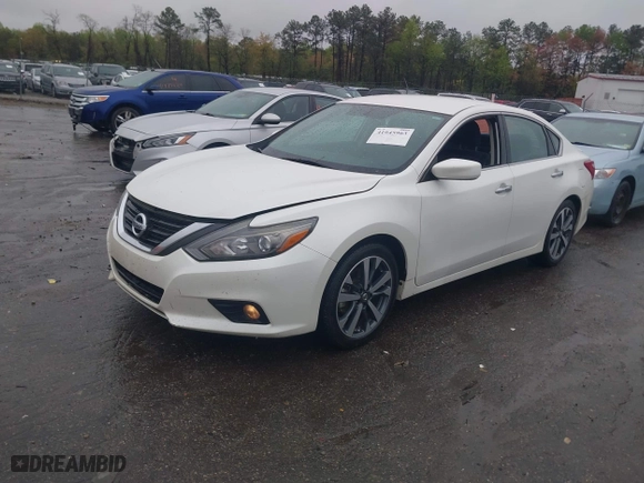 2016 Nissan Altima 3.5 SL with VIN 1N4BL3AP4GC163410, listed as a IAAI auction lot 41945963 with 111,715 mi miles. Bid and sale history available at carsss.com. Image 2.