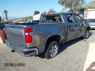 2020 Chevrolet Silverado 1500 LT with VIN 3GCPWCEKXLG437724, listed as a IAAI auction lot 41966035 with 40,024 mi miles. Bid and sale history available at carsss.com. Image 4.