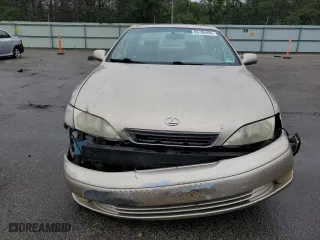 1998 Lexus ES 300 Luxury Sport Sdn with VIN JT8BF28G3W0128650, listed as a Copart auction lot 65796984 with 221,745 mi miles and Salvage Title. Bid and sale history available at carsss.com. Image 5.