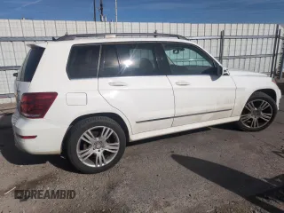 2013 Mercedes-Benz GLK 350 z VIN WDCGG8JB9DG141150, wystawiony jako Copart lot #53545815 z przebiegiem 96 628 mil mil oraz Szkoda całkowita • Salvage title. Historia ofert i sprzedaży dostępna na DreamBid. Obrazek 3.
