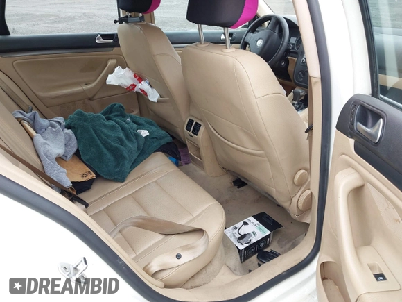 2007 Volkswagen Jetta Wolfsburg Edition with VIN 3VWEF71K37M190720, listed as a IAAI auction lot 42435092 with Not provided miles and . Bid and sale history available at DreamBid. Image 8.