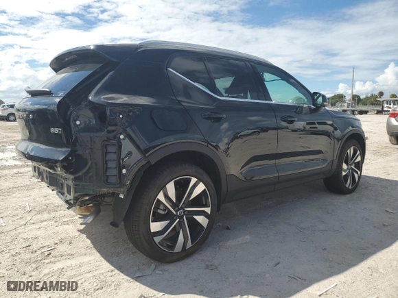 2024 Volvo XC40 Plus Bright Theme with VIN YV4L12UE1R2363739, listed as a Copart auction lot 71738434 with 110 mi miles and Salvage Title. Bid and sale history available at carsss.com. Image 3.