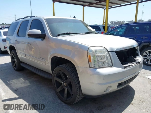 2010 GMC Yukon SLT with VIN 1GKUCCE00AR255901, listed as a IAAI auction lot 41967877 with 195,969 mi miles. Bid and sale history available at carsss.com. Image 1.