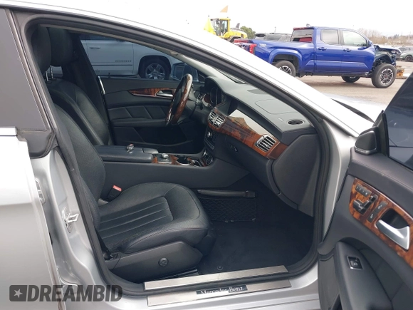 2014 Mercedes-Benz CLS 550 с VIN WDDLJ7DB3EA120204, выставлен на аукционе IAAI как лот 41749891 с пробегом 65 869 миль миль и . История ставок и продаж доступна на DreamBid. Изображение 5.