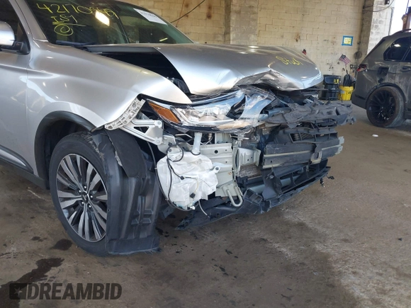 2020 Mitsubishi Outlander ES z VIN JA4AZ3A34LZ044369, wystawiony jako IAAI lot #42170949 z przebiegiem 133 730 mil mil oraz . Historia ofert i sprzedaży dostępna na DreamBid. Obrazek 6.