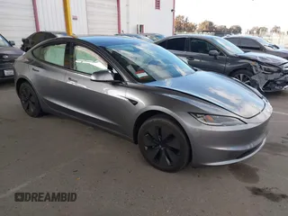 2025 Tesla Model 3 Long Range with VIN 5YJ3E1EBXSF912475, listed as a IAAI auction lot 41449488 with 3,100 mi miles and . Bid and sale history available at DreamBid. Image 1.