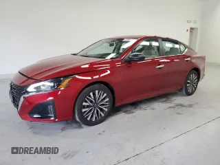 2025 Nissan Altima SV z VIN 1N4BL4DV4SN301735, wystawiony jako Copart lot #60370685 z przebiegiem 13 450 mil mil oraz Czysty tytuł • Clean title. Historia ofert i sprzedaży dostępna na DreamBid. Obrazek 1.
