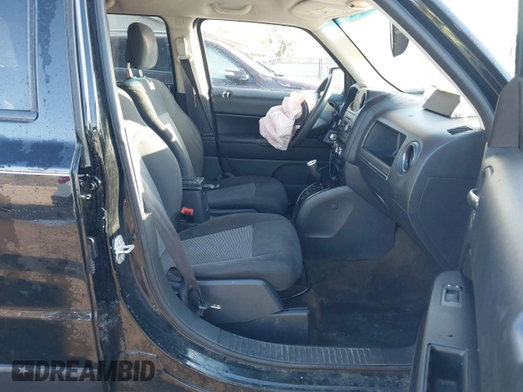 2016 Jeep Patriot Sport with VIN 1C4NJPBAXGD699514, listed as a IAAI auction lot 41945662 with 100,111 mi miles. Bid and sale history available at carsss.com. Image 5.