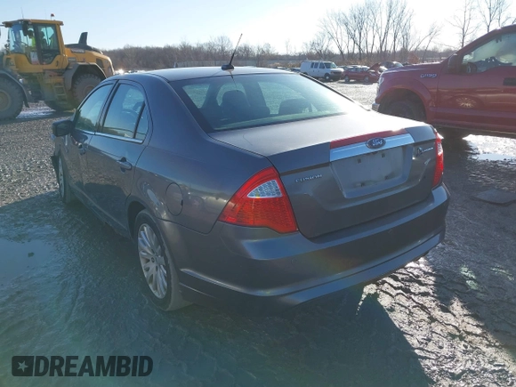 2010 Ford Fusion Hybrid with VIN 3FADP0L39AR125251, listed as a IAAI auction lot 41100606 with 235,612 mi miles. Bid and sale history available at carsss.com. Image 3.