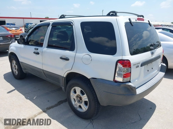 2004 Ford Escape XLT с VIN 1FMCU93194KA79300, выставлен на аукционе IAAI как лот 42445143 с пробегом 200 384 миль миль и . История ставок и продаж доступна на DreamBid. Изображение 3.