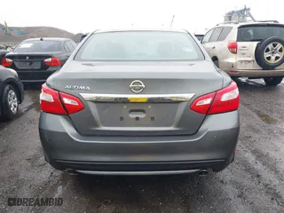 2017 Nissan Altima 2.5 SR with VIN 1N4AL3AP3HC175674, listed as a IAAI auction lot 41833588 with 76,793 mi miles. Bid and sale history available at carsss.com. Image 16.