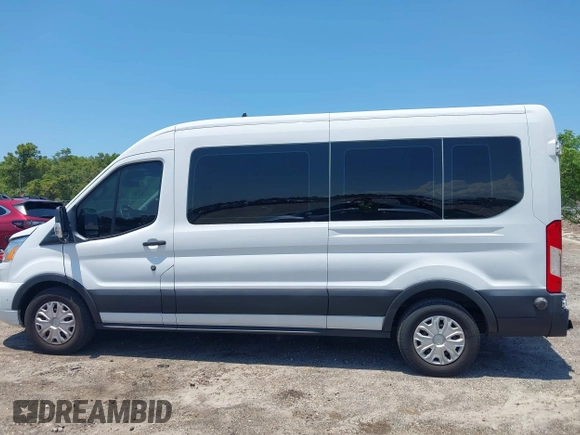2020 Ford Transit Passenger XL z VIN 1FBAX2C80LKA23515, wystawiony jako IAAI lot #42176965 z przebiegiem 219 360 mil mil oraz . Historia ofert i sprzedaży dostępna na DreamBid. Obrazek 14.
