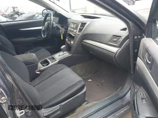 2013 Subaru Outback Premium z VIN 4S4BRBCC9D3323317, wystawiony jako IAAI lot #42303328 z przebiegiem 199 802 mil mil oraz . Historia ofert i sprzedaży dostępna na DreamBid. Obrazek 5.