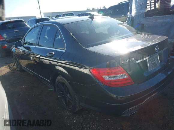 2014 Mercedes-Benz C-Class C 250 Sport with VIN WDDGF4HB6ER320555, listed as a IAAI auction lot 41339486 with 77,886 mi miles. Bid and sale history available at carsss.com. Image 3.