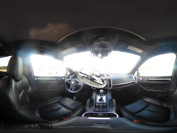 2018 Porsche Cayenne z VIN WP1AA2A27JKA02278, wystawiony jako IAAI lot #42161741 z przebiegiem 62 217 mil mil oraz . Historia ofert i sprzedaży dostępna na DreamBid. Obrazek 18.
