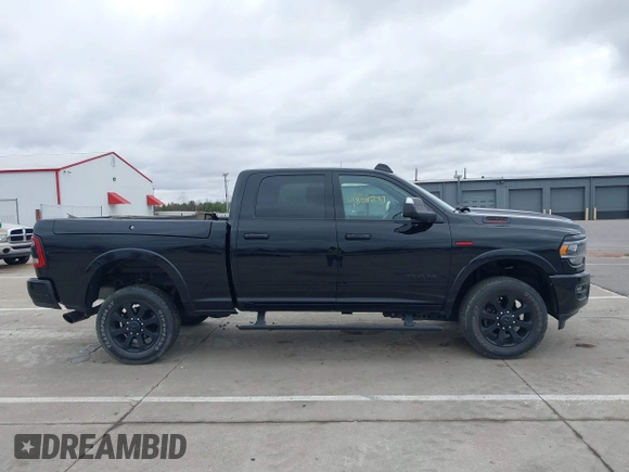 2019 Ram 2500 Laramie with VIN 3C6UR5FJ6KG574757, listed as a IAAI auction lot 41808297 with 33,981 mi miles. Bid and sale history available at carsss.com. Image 14.