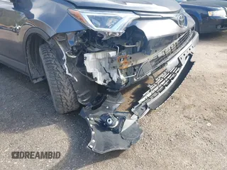 2018 Toyota RAV4 XLE z VIN 2T3WFREV9JW445903, wystawiony jako IAAI lot #42119869 z przebiegiem 47 866 mil mil oraz . Historia ofert i sprzedaży dostępna na DreamBid. Obrazek 6.