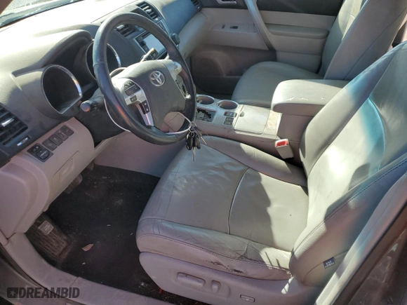 2013 Toyota Highlander with VIN 5TDBK3EH9DS199927, listed as a Copart auction lot 44357114 with 197,562 mi miles and Salvage Title. Bid and sale history available at carsss.com. Image 7.