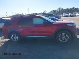 2020 Ford Explorer XLT with VIN 1FMSK7DH6LGA23236, listed as a IAAI auction lot 41733624 with 116,556 mi miles. Bid and sale history available at carsss.com. Image 13.