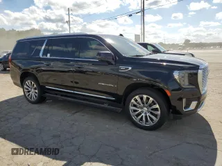 2022 GMC Yukon XL Denali with VIN 1GKS2JKLXNR233911, listed as a Copart auction lot 62134164 with 56,308 mi miles and Clean Title. Bid and sale history available at carsss.com. Image 4.