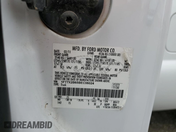 2011 Ford F-250 XL z VIN 1FT7X2B65BEC06024, wystawiony jako Copart lot #55262135 z przebiegiem 225 255 mil mil oraz Szkoda całkowita • Salvage title. Historia ofert i sprzedaży dostępna na DreamBid. Obrazek 12.