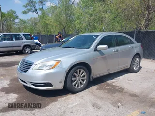 2011 Chrysler 200 Touring with VIN 1C3BC1FB3BN501103, listed as a IAAI auction lot 42073068 with 113,478 mi miles. Bid and sale history available at carsss.com. Image 2.