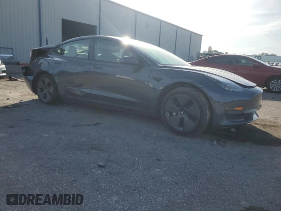 2023 Tesla Model 3 z VIN 5YJ3E1EA6PF621759, wystawiony jako Copart lot #63669045 z przebiegiem 20 094 mil mil oraz Szkoda całkowita • Salvage title. Historia ofert i sprzedaży dostępna na DreamBid. Obrazek 4.