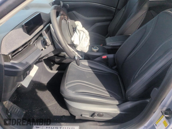 2022 Ford Mustang Mach-E Premium с VIN 3FMTK3SU9NMA43695, выставлен на аукционе Copart как лот 56775775 с пробегом 14 777 миль миль и Списание • Salvage title. История ставок и продаж доступна на DreamBid. Изображение 7.