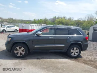 2011 Jeep Grand Cherokee Limited with VIN 1J4RR5GT4BC631789, listed as a IAAI auction lot 42088795 with 115,494 mi miles. Bid and sale history available at carsss.com. Image 14.