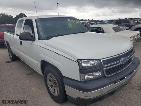 2006 Chevrolet Silverado 1500 LS with VIN 1GCEC19V56Z272906, listed as a Copart auction lot 44679615 with 151,121 mi miles and Non Repairable. Bid and sale history available at carsss.com. Image 4.
