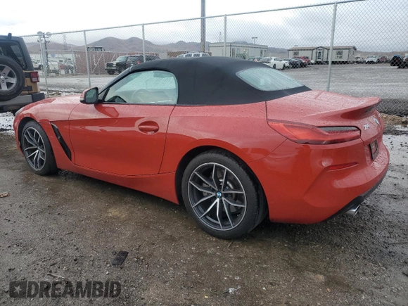 2022 BMW Z4 sDrive30i z VIN WBAHF3C00NWX48523, wystawiony jako Copart lot #40779684 z przebiegiem 17 404 mil mil oraz . Historia ofert i sprzedaży dostępna na DreamBid. Obrazek 2.