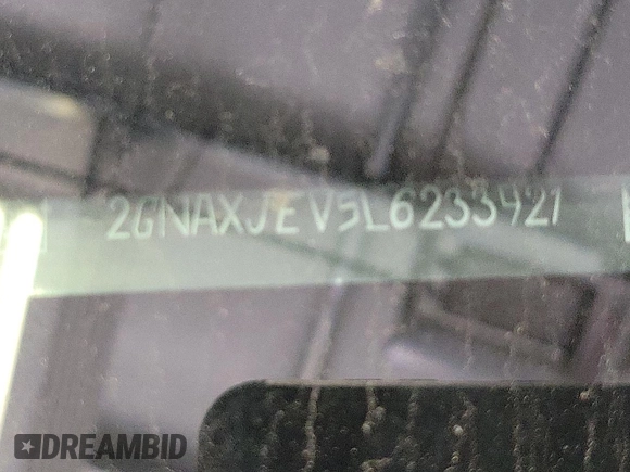 2020 Chevrolet Equinox LT z VIN 2GNAXJEV5L6233921, wystawiony jako IAAI lot #42466454 z przebiegiem 64 667 mil mil oraz . Historia ofert i sprzedaży dostępna na DreamBid. Obrazek 22.