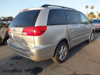 2004 Toyota Sienna LE with VIN 5TDBA23C54S026300, listed as a IAAI auction lot 41935386 with 293,674 mi miles. Bid and sale history available at carsss.com. Image 4.