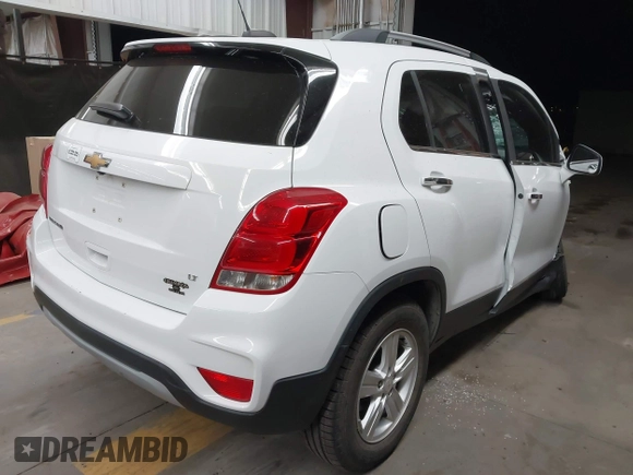 2020 Chevrolet Trax LT with VIN KL7CJPSB6LB005596, listed as a IAAI auction lot 41413980 with 1 mi miles. Bid and sale history available at carsss.com. Image 4.