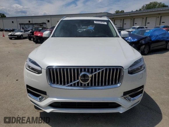 2024 Volvo XC90 Ultimate Bright Theme with VIN YV4062PF3R1200508, listed as a Copart auction lot 66933834 with 5,651 mi miles and Salvage Title. Bid and sale history available at carsss.com. Image 5.