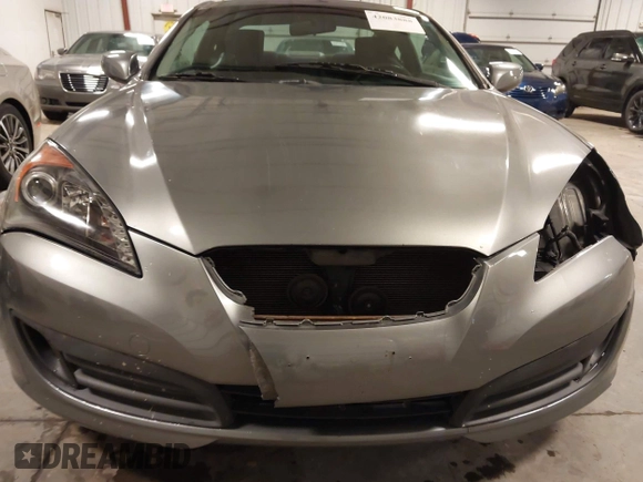 2012 Hyundai Genesis Coupe 2.0T with VIN KMHHT6KD6CU075565, listed as a IAAI auction lot 42083888 with 106,523 mi miles and . Bid and sale history available at DreamBid. Image 18.