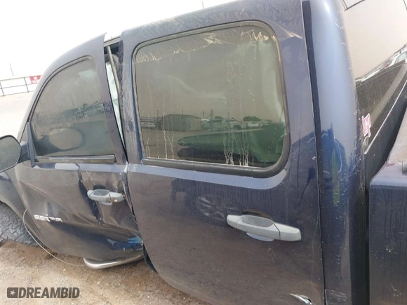 2011 GMC Sierra 1500 SLE with VIN 3GTP1VE02BG123914, listed as a IAAI auction lot 41936507 with 205,171 mi miles. Bid and sale history available at carsss.com. Image 14.