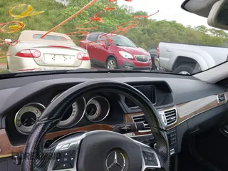 2014 Mercedes-Benz E 350 Luxury with VIN WDDHF8JB0EA907936, listed as a IAAI auction lot 40480628 with Not Provided miles and . Bid and sale history available at DreamBid. Image 7.
