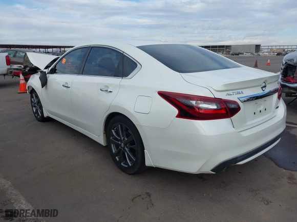 2018 Nissan Altima 2.5 SL with VIN 1N4AL3AP2JC294435, listed as a IAAI auction lot 41555669 with 101,962 mi miles. Bid and sale history available at carsss.com. Image 3.