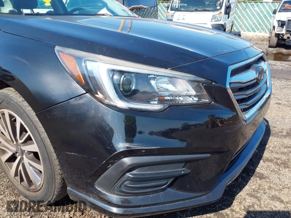 2019 Subaru Legacy Premium z VIN 4S3BNAF66K3005684, wystawiony jako IAAI lot #42551315 z przebiegiem 99 800 mil mil oraz . Historia ofert i sprzedaży dostępna na DreamBid. Obrazek 6.