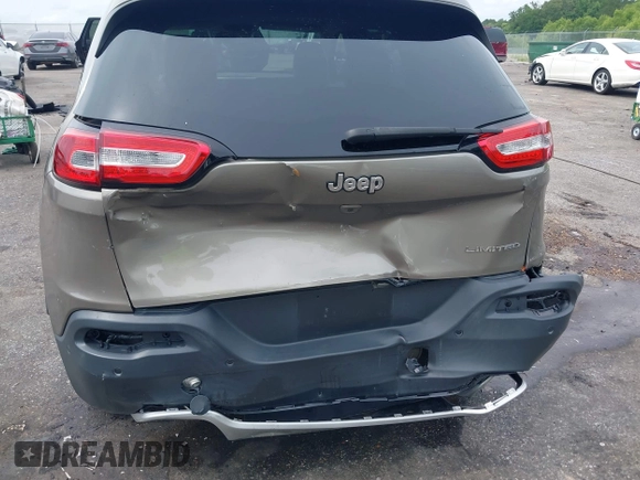 2017 Jeep Cherokee Limited z VIN 1C4PJLDS7HW585449, wystawiony jako IAAI lot #42357859 z przebiegiem 90 268 mil mil oraz . Historia ofert i sprzedaży dostępna na DreamBid. Obrazek 6.
