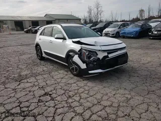 2024 Kia Niro Plug-In Hybrid EX with VIN KNDCS3LFXR5172352, listed as a Copart auction lot 77218414 with 1,582 mi miles and Salvage Title. Bid and sale history available at carsss.com. Image 14.