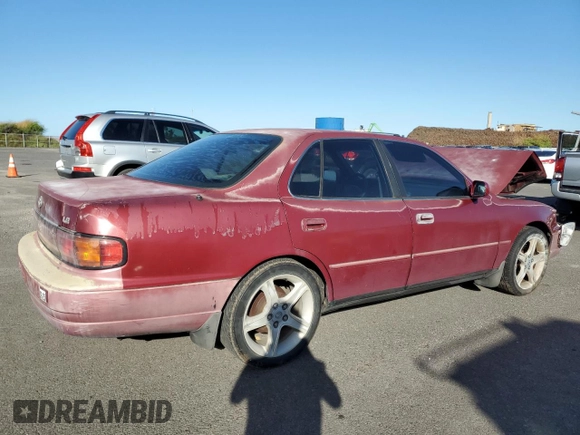 1993 Toyota Camry LE with VIN JT2SK12E8P0143959, listed as a Copart auction lot 44196835 with 151,946 mi miles and Salvage Title. Bid and sale history available at carsss.com. Image 3.