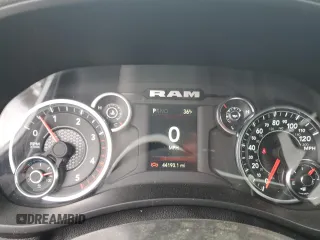2024 Ram 2500 Tradesman z VIN 3C6UR5HL6RG270224, wystawiony jako Copart lot #45301145 z przebiegiem 44 193 mil mil oraz Szkoda całkowita • Salvage title. Historia ofert i sprzedaży dostępna na DreamBid. Obrazek 9.