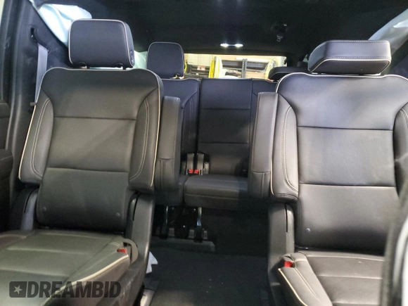 2023 GMC Yukon XL SLT with VIN 1GKS2GKD1PR259778, listed as a Copart auction lot 49432325 with 26,049 mi miles and Salvage Title. Bid and sale history available at DreamBid. Image 10.