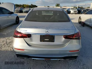 2021 Mercedes-Benz E 350 z VIN W1KZF8EB7MA933821, wystawiony jako Copart lot #50354235 z przebiegiem 32 299 mil mil oraz Nie do naprawy • Non repairable. Historia ofert i sprzedaży dostępna na DreamBid. Obrazek 6.