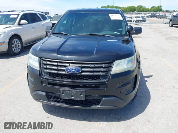 2016 Ford Police Interceptor Utility z VIN 1FM5K8AR2GGB07317, wystawiony jako IAAI lot #42337310 z przebiegiem 166 786 mil mil oraz . Historia ofert i sprzedaży dostępna na DreamBid. Obrazek 12.