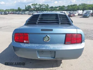2005 Ford Mustang Deluxe с VIN 1ZVFT80N155168894, выставлен на аукционе IAAI как лот 42331054 с пробегом 194 939 миль миль и . История ставок и продаж доступна на DreamBid. Изображение 16.