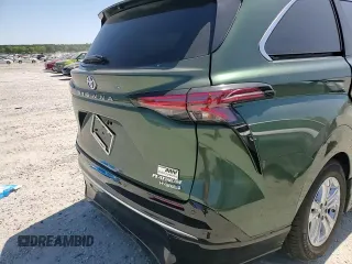 2024 Toyota Sienna Platinum z VIN 5TDESKFC7RS125570, wystawiony jako Copart lot #53282525 z przebiegiem 7298 mil mil oraz Szkoda całkowita • Salvage title. Historia ofert i sprzedaży dostępna na DreamBid. Obrazek 12.